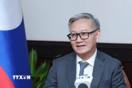 Bộ trưởng Bộ Ngoại giao Lào Thongsavanh Phomvihane trả lời phỏng vấn. (Ảnh: Xuân Tú/TTXVN)