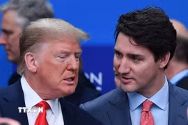 Ông Donald Trump lúc đương chức Tổng thống Mỹ trong cuộc gặp Thủ tướng Canada Justin Trudeau tại Hội nghị thượng đỉnh Tổ chức Hiệp ước Bắc Đại Tây Dương (NATO) ở Watford, Anh ngày 4/12/2019. (Ảnh: Getty Images/TTXVN)