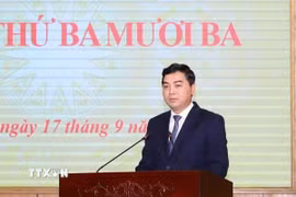 Ông Nguyễn Hoài Anh, Ủy viên dự khuyết Trung ương Đảng, Phó Bí thư Tỉnh ủy, Chủ tịch UBND tỉnh Thanh Hóa nhiệm kỳ 2021-2026 phát biểu nhận nhiệm vụ. (Ảnh: TTXVN phát)