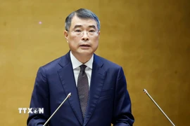 Đồng chí Lê Minh Hưng, Ủy viên Bộ Chính trị, Bí thư Trung ương Đảng, Trưởng Ban Tổ chức Trung ương trình bày Chuyên đề: “Báo cáo tổng kết công tác xây dựng Đảng nhiệm kỳ Đại hội XIII và tổng kết 15 năm thi hành Điều lệ Đảng (2011 - 2025); phương hướng, nhiệm vụ, giải pháp công tác xây dựng Đảng và thi hành Điều lệ Đảng nhiệm kỳ Đại hội XIV”. (Ảnh: Thống Nhất/TTXVN)