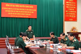 Đại tướng Nguyễn Trọng Nghĩa chủ trì làm việc với Ban Thường vụ Đảng ủy Quân khu 9. (Ảnh: TTXVN phát)