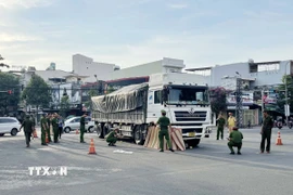Hiện trường vụ tai nạn tại Quảng Ngãi. (Ảnh: Phạm Cường/TTXVN)