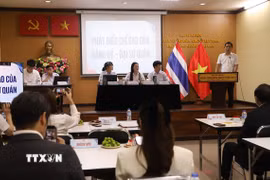 Đại sứ Phạm Việt Hùng phát biểu chỉ đạo tại đại hội. (Ảnh: Đỗ Sinh/TTXVN)