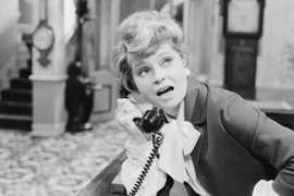 Nữ diễn viên Prunella Scales trong tập phim hài năm 1975 của đài BBC “Fawlty Towers”. (Ảnh: Getty Images)
