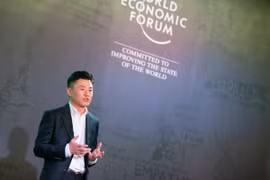 Trên sân khấu VinFuture, Giáo sư Ho-Young Kim sẽ chia sẻ về triển vọng một thế hệ robot có khả năng thích ứng cao, bền bỉ và hiệu quả hơn. (Ảnh: WEF)