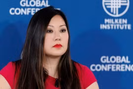 Bà Caroline D. Pham được Tổng thống Trump bổ nhiệm là quyền Chủ tịch ủy ban Giao dịch Tài sản Tương lai (CFTC). (Ảnh Reuters)