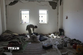 Hư hại bên trong một tòa nhà do giao tranh tại Kandahar, Afghanistan ngày 28/2/2026. (Ảnh: THX/TTXVN)