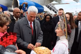 Chủ tịch Cuba Miguel Diaz-Canel đã tới Nga ngày 5/5. (Nguồn: X)
