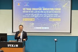 Đại sứ Việt Nam tại Singapore Trần Phước Anh phát biểu tại Diễn đàn. (Ảnh: Ngọc Khương/TTXVN)