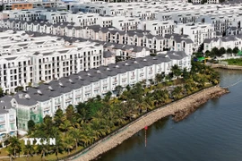 Nhà phố liền kề ở phường Long Bình, Thành phố Hồ Chí Minh. (Ảnh: Hồng Đạt/TTXVN)