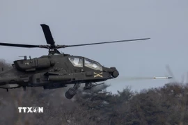 Trực thăng tấn công AH-64E của Mỹ cũng tham gia cuộc tập trận. (Ảnh: Yonhap/TTXVN)