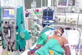 Bạn có mê tiết canh? Trước khi ăn hãy xem ngay video này