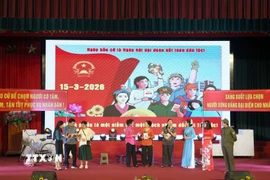 Tiểu phẩm tuyên truyền về bầu cử trong chương trình nghệ thuật với chủ đề “Ngày hội non sông - Niềm tin và trách nhiệm” do phường Bắc Giang tổ chức chào mừng cuộc bầu cử đại biểu Quốc hội khóa XVI và đại biểu HĐND các cấp nhiệm kỳ 2026–2031. (Ảnh: Đồng Thúy/TTXVN)