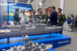 Việt Nam tham dự Triển lãm Quốc phòng, Hàng hải và Hàng không lớn nhất khu vực