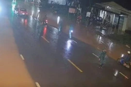 Hình ảnh camera ghi lại ông Toàn đang điều tiết giao thông.