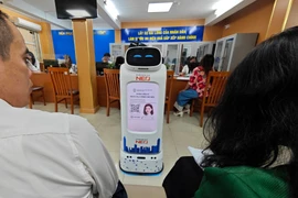 Robot hành chính công tại Phường Cửa Nam, Hà Nội. (Ảnh: Phú Khánh)
