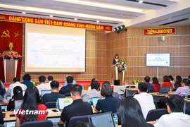 Bà Nguyễn Thị Thanh Huyền - Phó Cục trưởng Cục Phát thanh, Truyền hình và Thông tin điện tử chia sẻ tại Hội nghị sơ kết lĩnh vực thông tin điện tử 6 tháng đầu năm 2026. (Ảnh: Minh Sơn/Vietnam+)