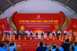 Tuyến tàu điện đô thị (tàu điện nhẹ - LRT) đầu tiên tại Việt Nam vừa chính thức được khởi công tại Phú Quốc. (Ảnh: Minh Sơn/Vietnam+)