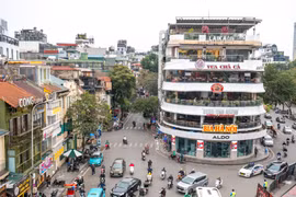 Toàn cảnh tòa nhà "Hàm cá mập" tại quảng trường Đông Kinh Nghĩa Thục sắp phá dỡ