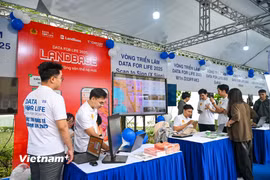Techfest Việt Nam 2025 khu vực phố đi bộ Hồ Gươm. (Ảnh: Vietnam+) 