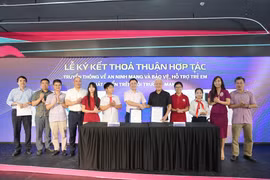 Lễ ký kết Biên bản ghi nhớ (MOU) giữa Hiệp hội An ninh mạng Quốc gia và TikTok nhằm hiện thực hóa cam kết đảm bảo an toàn cộng đồng và phối hợp triển khai sâu rộng các hoạt động truyền thông về an ninh mạng tại Việt Nam. (Ảnh: PV/Vietnam+)
