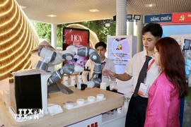 Triển lãm “Sản phẩm Công nghệ chiến lược quốc gia tại Thành phố Hồ Chí Minh”. (Ảnh: Thanh Vũ/TTXVN)
