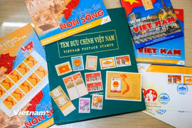 Trên tay những bộ tem quý giá về ngày Bầu cử Quốc hội Việt Nam qua các thời kỳ
