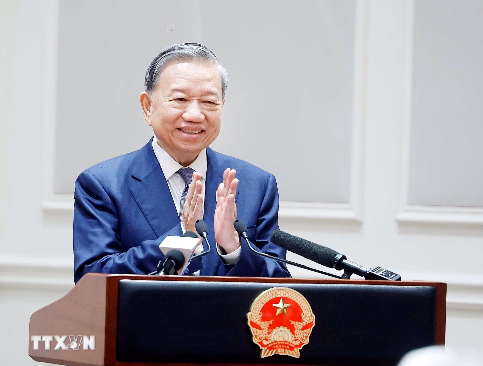 ttxvn-vna-potal-tong-bi-thu-chu-tich-nuoc-gap-mat-dai-bieu-quoc-hoi-khoa-xvi-la-nguoi-dan-toc-thieu-so-8714751.jpg