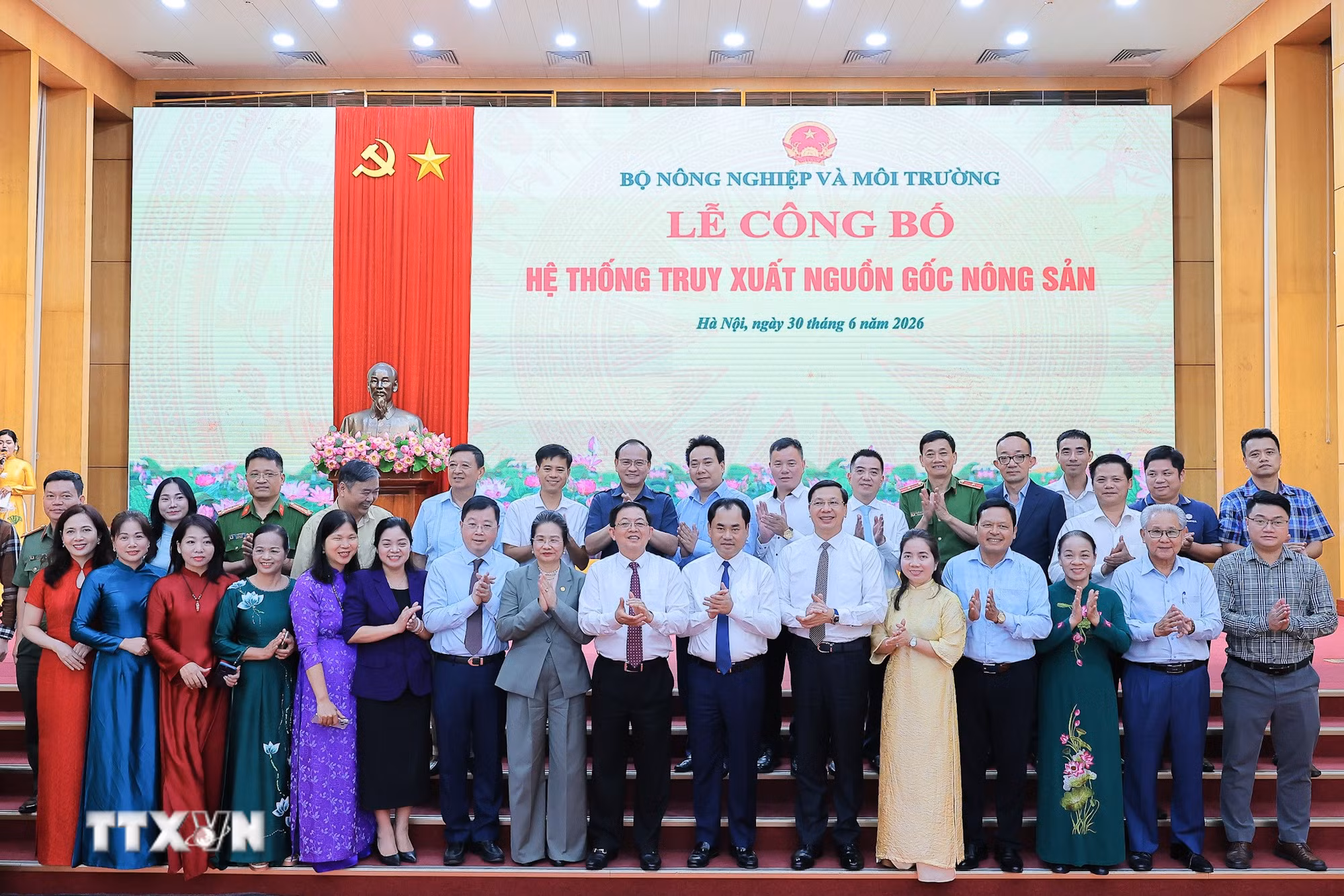 Lễ công bố Hệ thống truy xuất nguồn gốc nông sản. (Ảnh: Lê Đông/TTXVN)