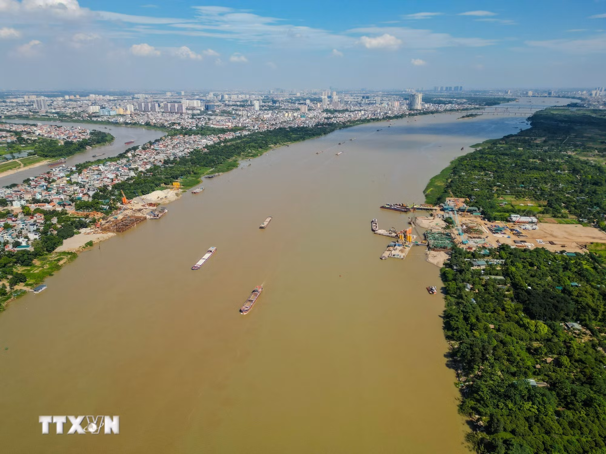 ttxvn-song-hong-12.jpg
