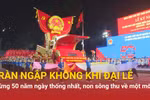 Người dân đội nắng mưa chờ xem diễu binh, duyệt đội hình