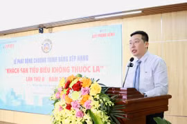 Ông Nguyễn Anh Vũ - Tổng Biên tập Báo Văn hóa, Trưởng Ban Tổ chức phát biểu tại Lễ phát động Bảng xếp hạng "Khách sạn tiêu biểu không thuốc lá" lần thứ II năm 2026. (Ảnh: PV/Vietnam+)