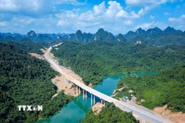 Cao Bằng tăng tốc tiến độ các công trình, dự án trọng điểm. (Ảnh: TTXVN)