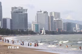 Khánh Hòa đẩy mạnh đầu tư hạ tầng và chuyển đổi số trong lĩnh vực du lịch, dịch vụ nhằm nâng cao trải nghiệm và thu hút du khách. (Ảnh: Nguyễn Thành/TTXVN)