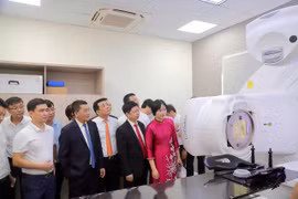 Bệnh viện K tổ chức Lễ khai trương hệ thống xạ trị gia tốc và CT mô phỏng 4D mới tại cơ sở Tam Hiệp. (Ảnh: PV/Vietnam+)