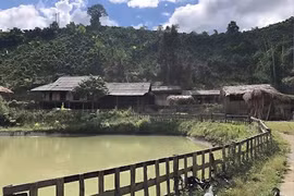 Homestay ở Bản Liền được tận dụng từ không gian nhà sàn sẵn có. (Ảnh: Trịnh Huyền)