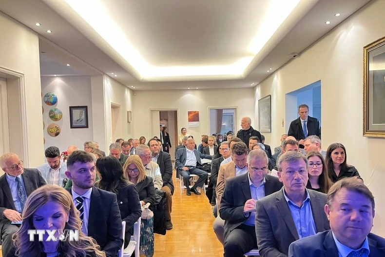 Các đại biểu tham dự Hội thảo “Mở khóa tiềm năng: Lao động tay nghề cao Việt Nam, giải pháp chiến lược cho thị trường lao động Hy Lạp.” (Ảnh do ĐSQ VN tại Hy Lạp cung cấp)