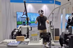 Gian hàng giới thiệu sản phẩm robot ứng dụng AI tại Malaysia. (Ảnh: Bùi Hoàn/TTXVN)