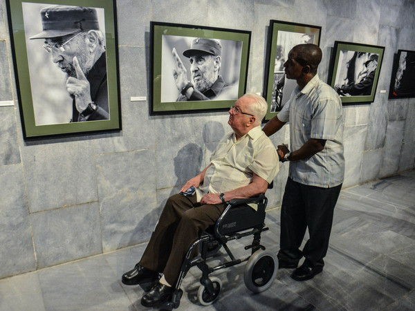 Nhiều hoạt động mừng sinh nhật lần thứ 88 của ông Fidel Castro ảnh 1