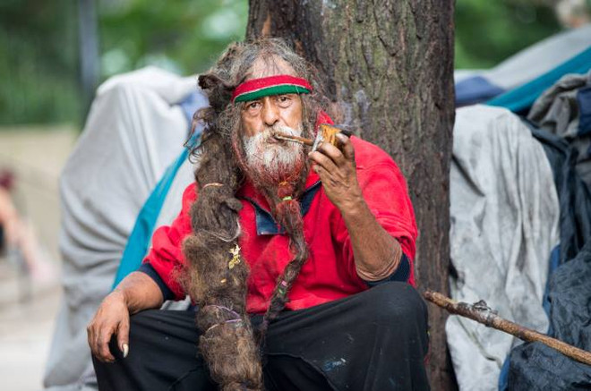 [Photo] Bỗng dưng nổi tiếng nhờ tóc dài giống "Công chúa tóc mây" ảnh 4