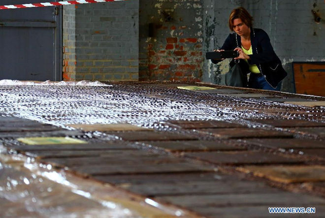 [Photo] Thanh chocolate khổng lồ nặng 1 tấn thu hút thực khách ảnh 3