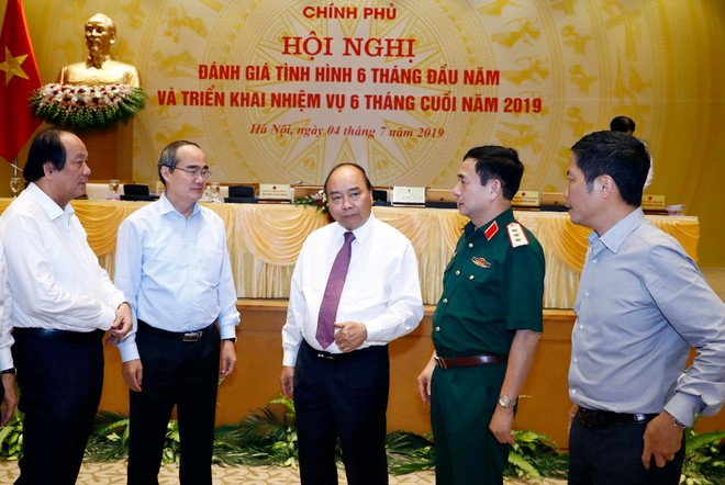 Nghị quyết Chính phủ: Kiên quyết không lùi bước trước khó khăn ảnh 2