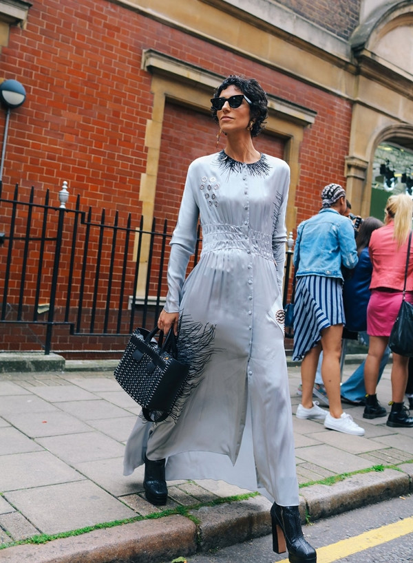 Dự đoán xu hướng street style ngay tại Tuần lễ Thời trang London ảnh 10