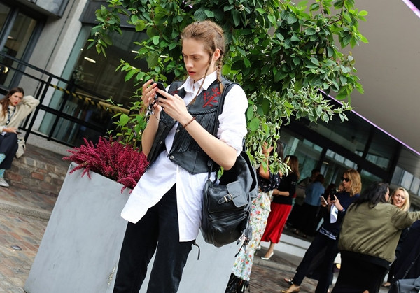 Dự đoán xu hướng street style ngay tại Tuần lễ Thời trang London ảnh 14