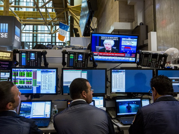 Vụ bê bối của Volkswagen khiến chứng khoán thế giới giảm điểm ảnh 1