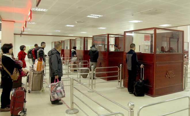 Phó Thủ tướng chỉ đạo gỡ vướng cấp thị thực cho khách du lịch ảnh 1