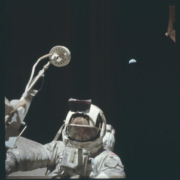 NASA công bố 8.400 bức ảnh về quá trình khám phá Mặt Trăng ảnh 12