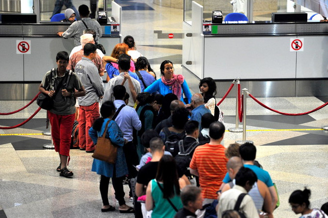 Malaysia áp dụng hệ thống kiểm tra sức khỏe và xin thị thực điện tử ảnh 1