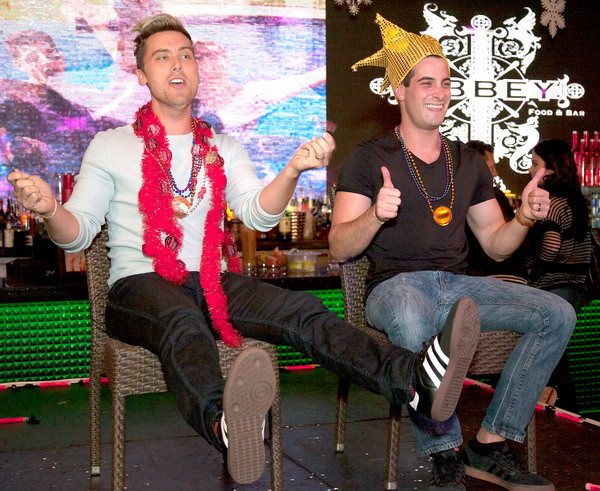 Những cặp đôi đồng tính trong làng giải trí cực dễ thương ảnh 4