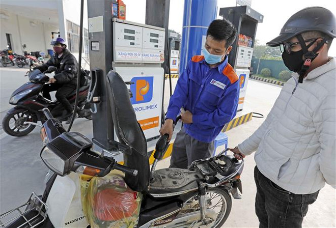 Doanh nghiệp Cần Thơ cam kết cung ứng đủ xăng dầu cho thị trường ảnh 1